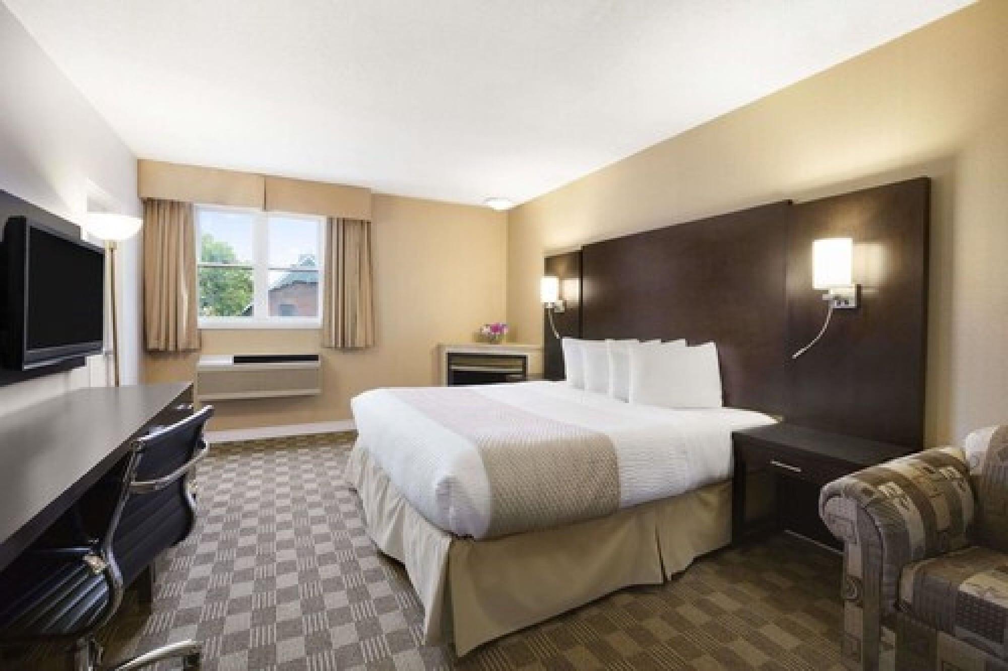 Days Inn & Suites By Wyndham North Bay Downtown Εξωτερικό φωτογραφία