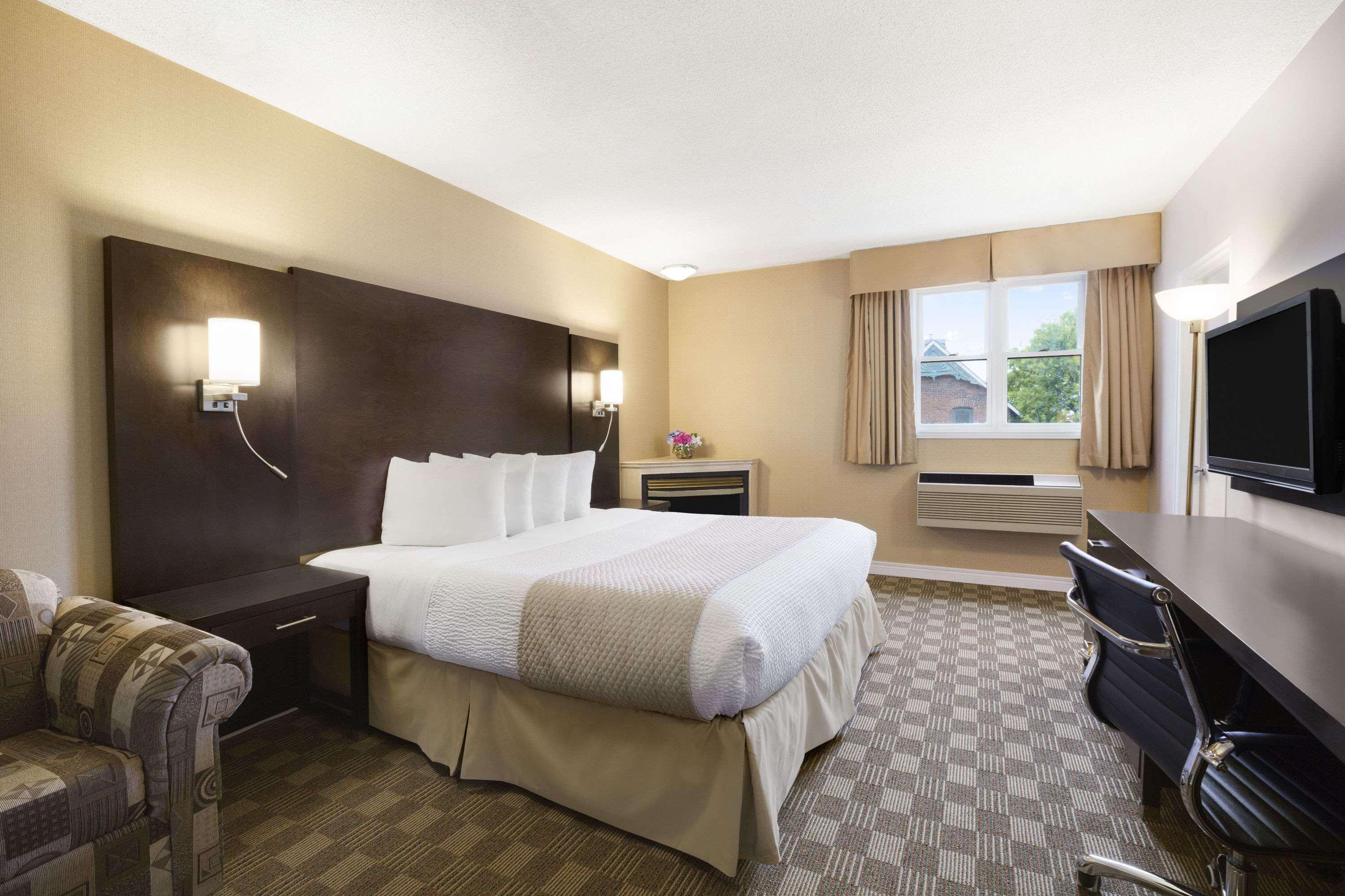 Days Inn & Suites By Wyndham North Bay Downtown Εξωτερικό φωτογραφία