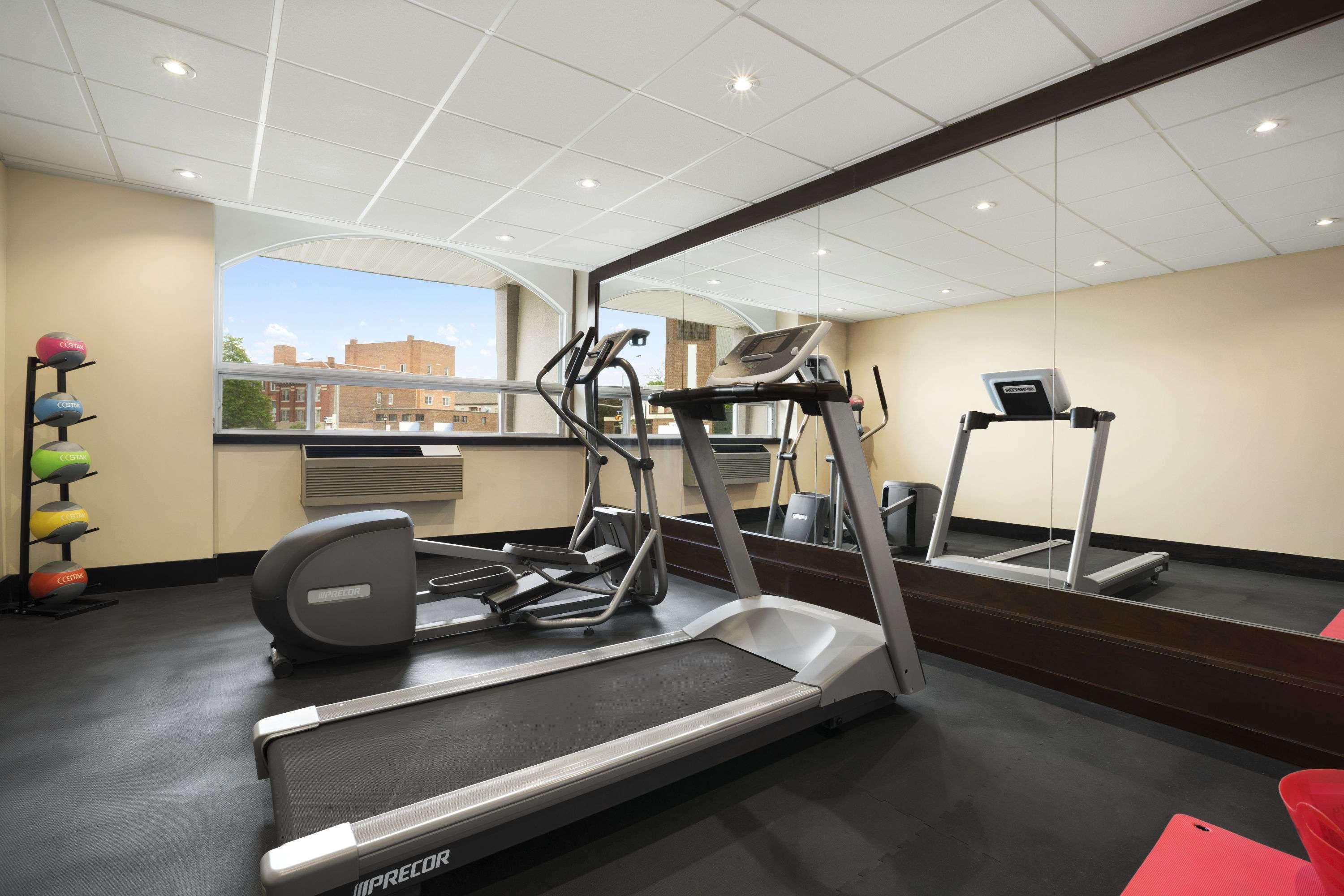 Days Inn & Suites By Wyndham North Bay Downtown Εξωτερικό φωτογραφία