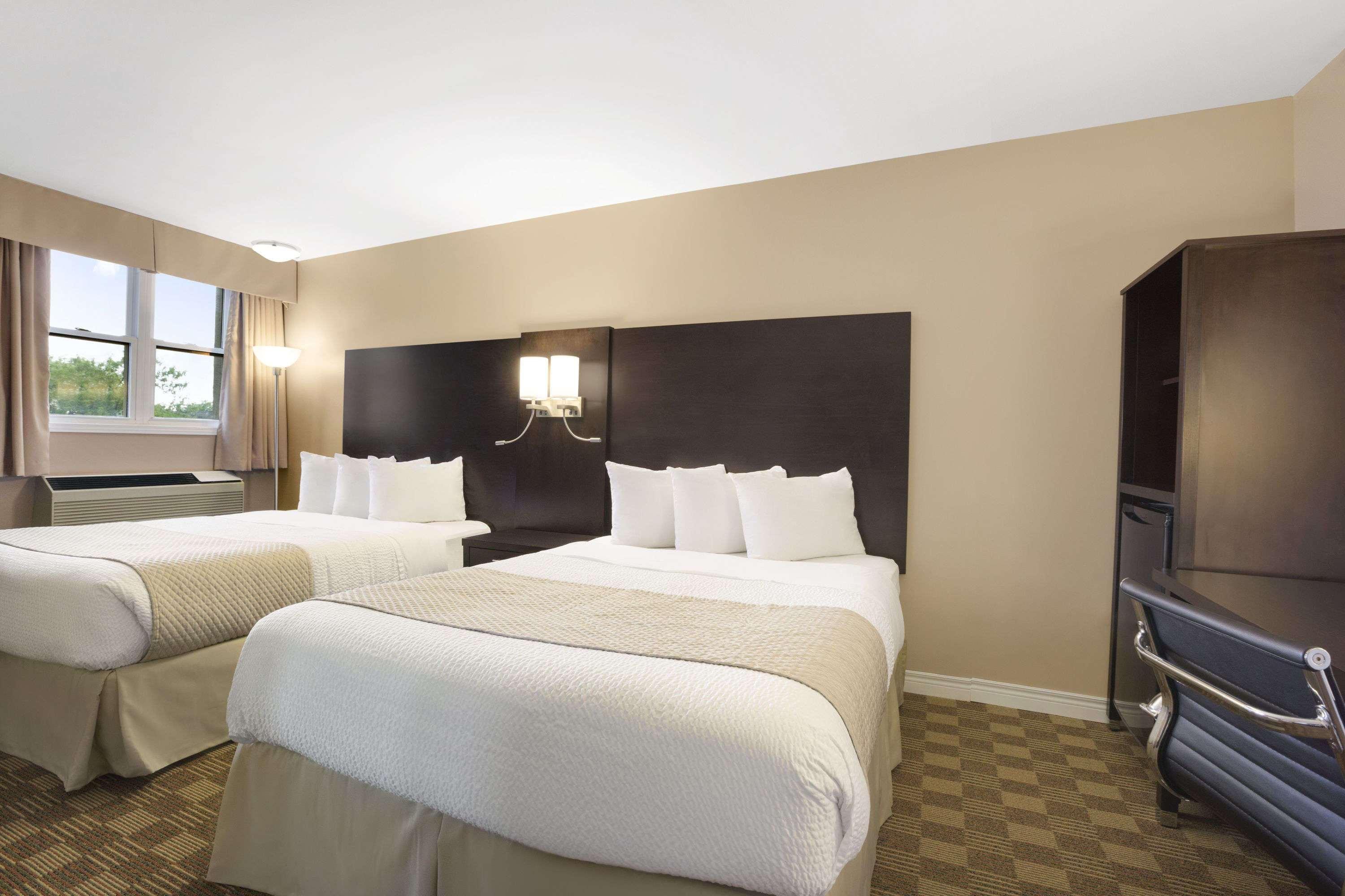 Days Inn & Suites By Wyndham North Bay Downtown Εξωτερικό φωτογραφία