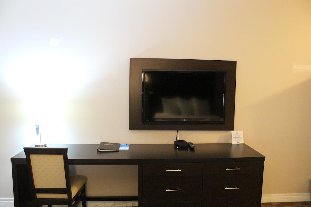 Days Inn & Suites By Wyndham North Bay Downtown Εξωτερικό φωτογραφία